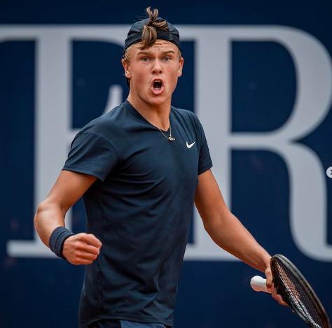 五子大师走进智博展区 互动活动热闹非凡.